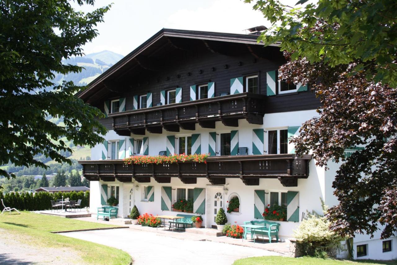 Das Christine Appartement Brixen im Thale Esterno foto